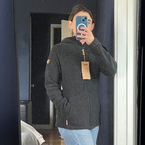 Fjallraven Gray Fleece (small)